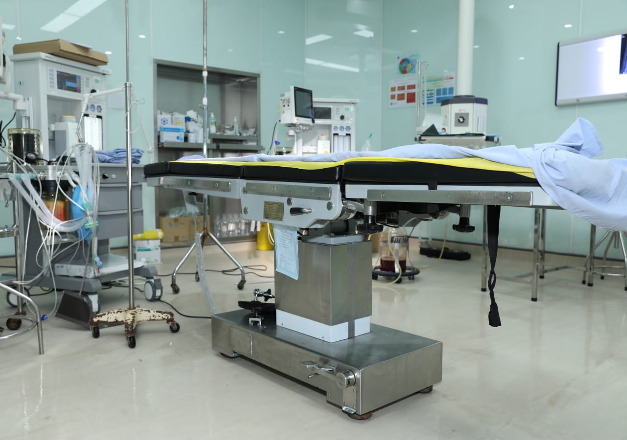 ban-mo-dien-da-nang Bàn mổ điện đa năng